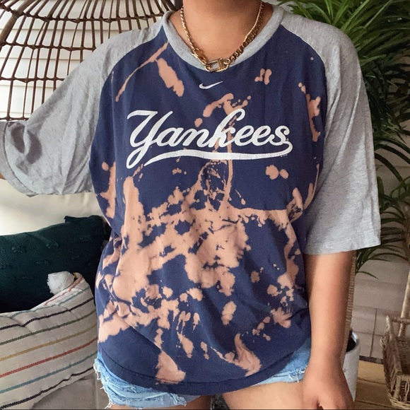 Nike Tops - Nike Vintage New York Yankees Bleached Graphic Tee